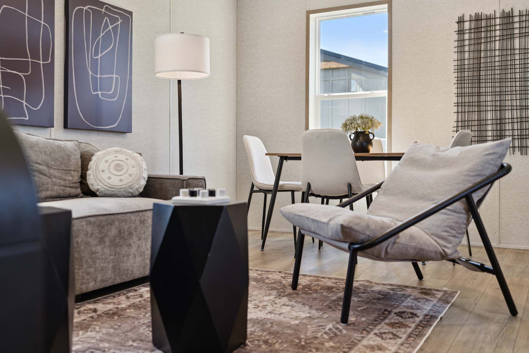 Thrifty  home features