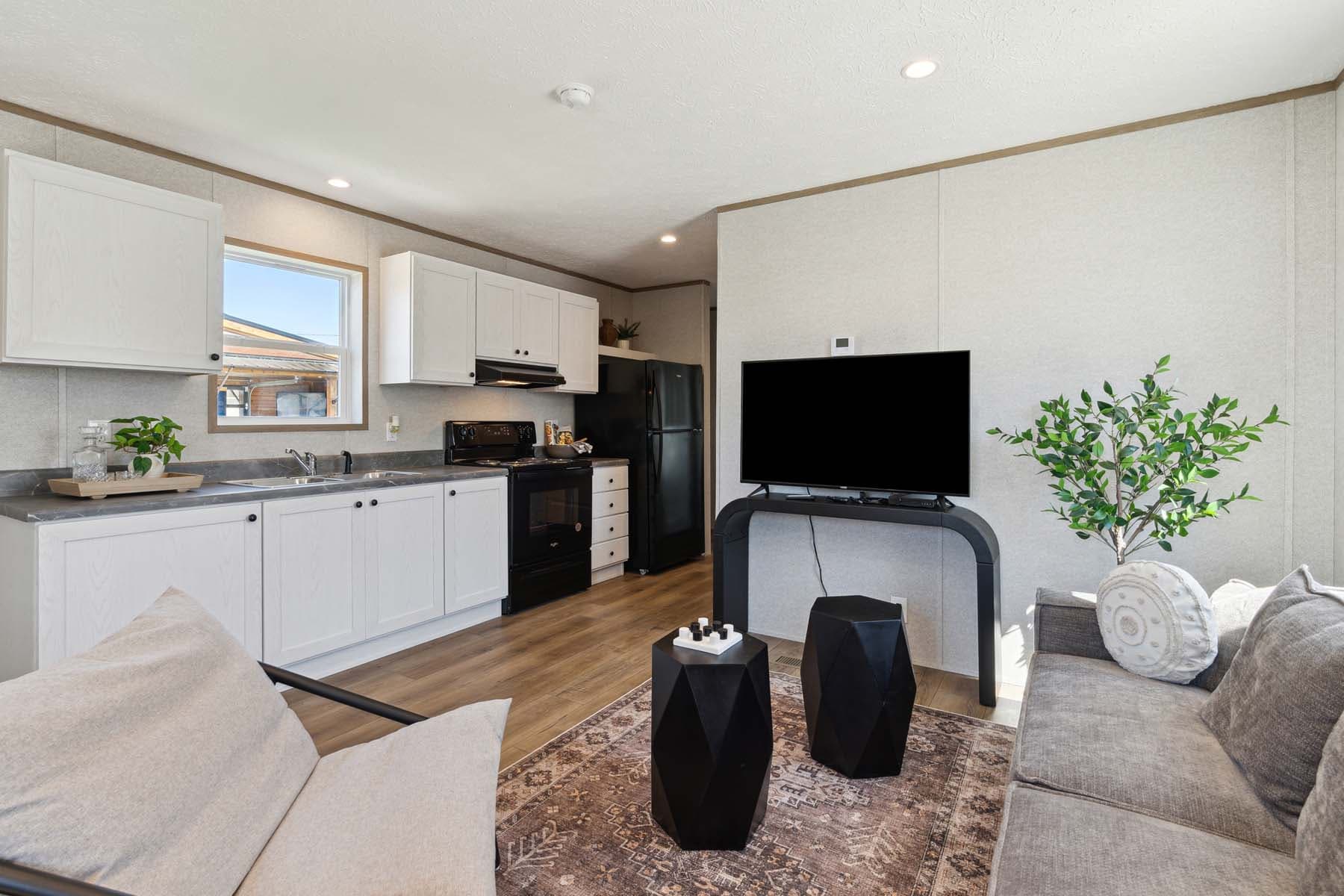 Thrifty  home features