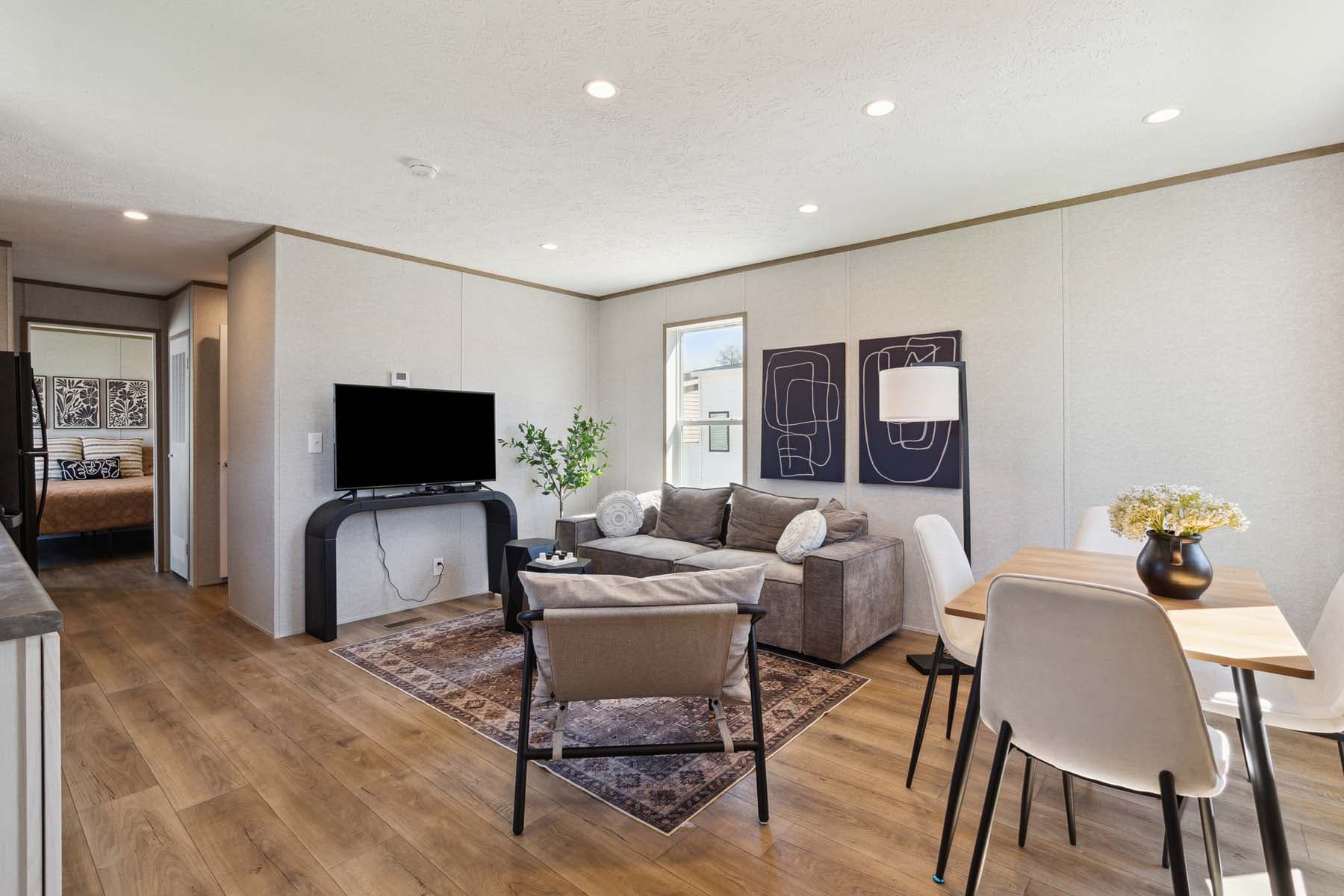 Thrifty  home features