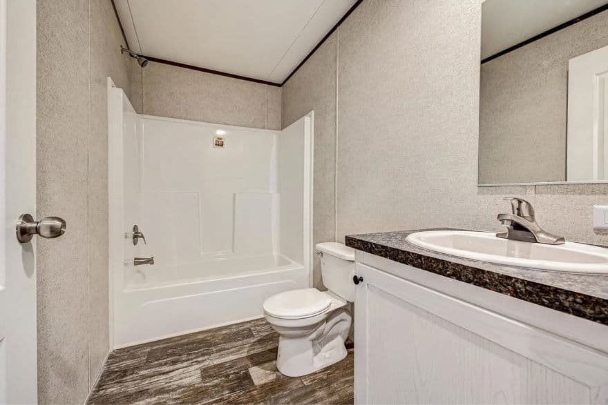 Wallboard 28 x 76 5 bed 3 bath 2,027 sq ft bathroom home features