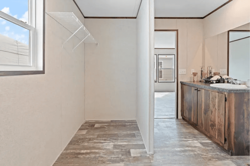 Raiford  home features