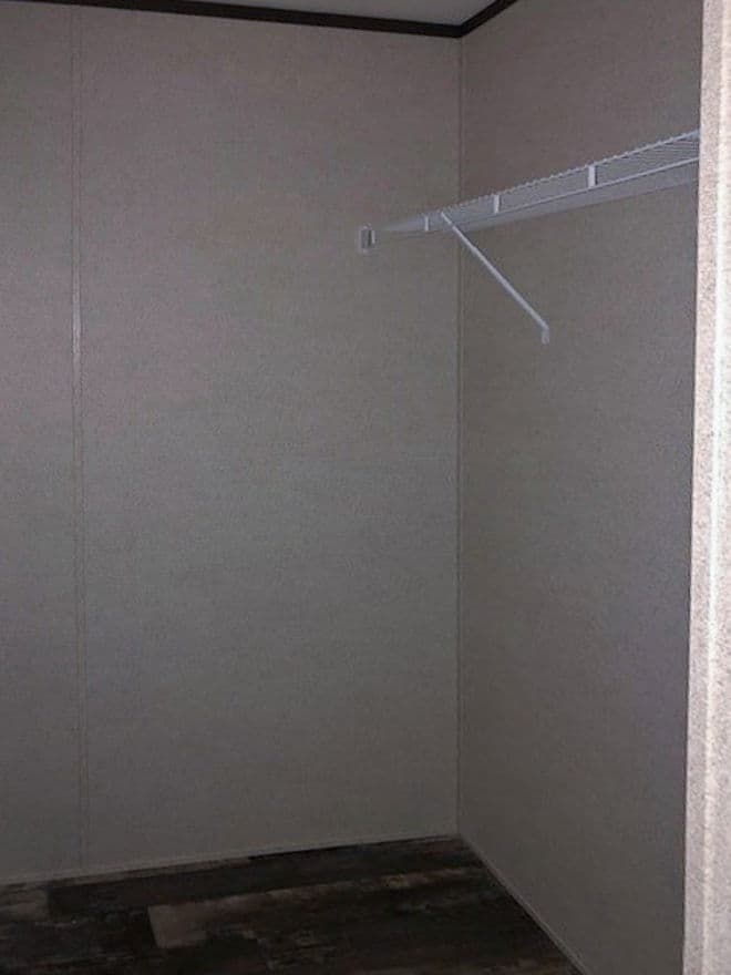 Wallboard 16 x 60 2 bed 2 bath 910 sq ft interior home features