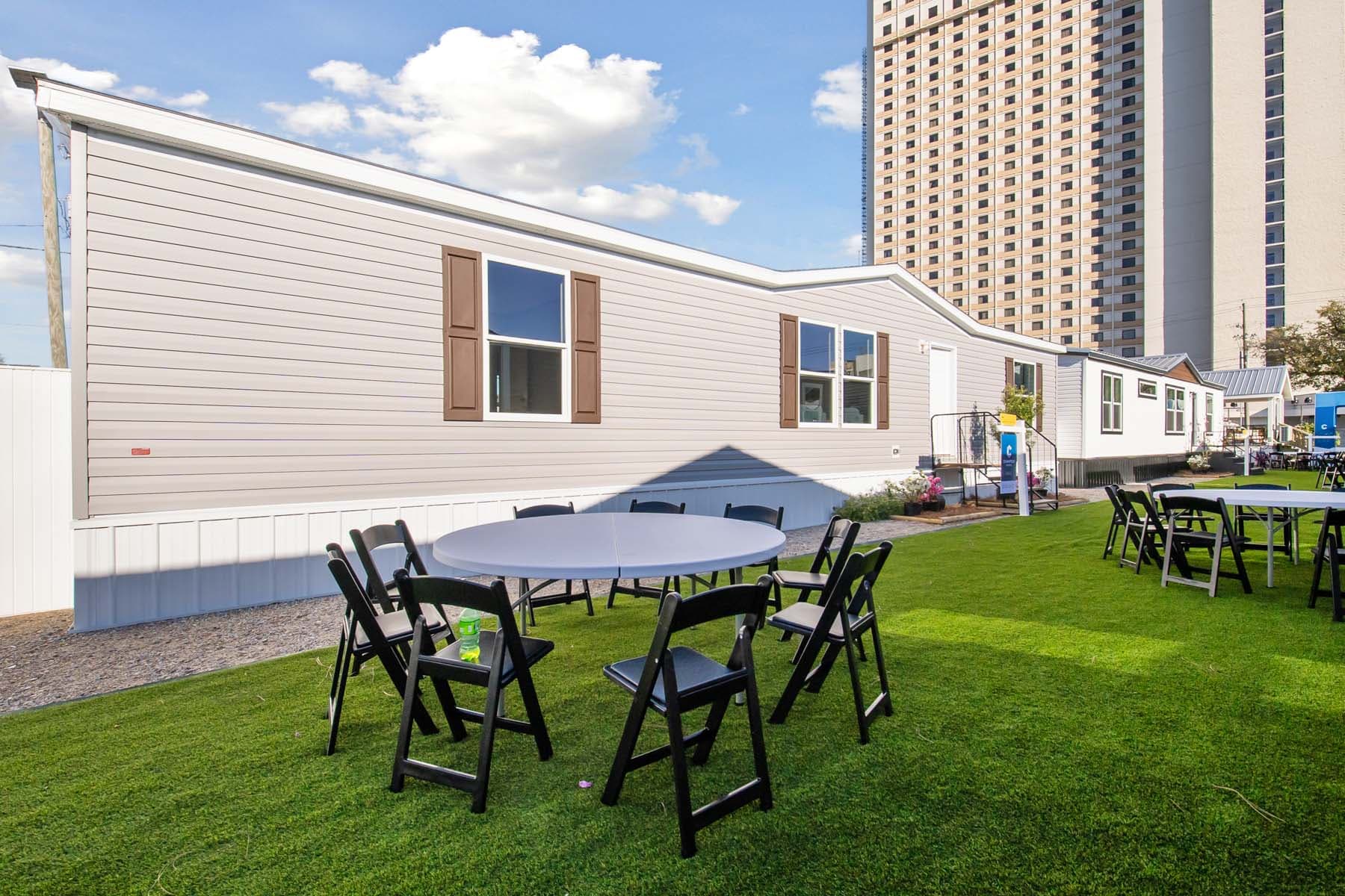 Burnett  home features