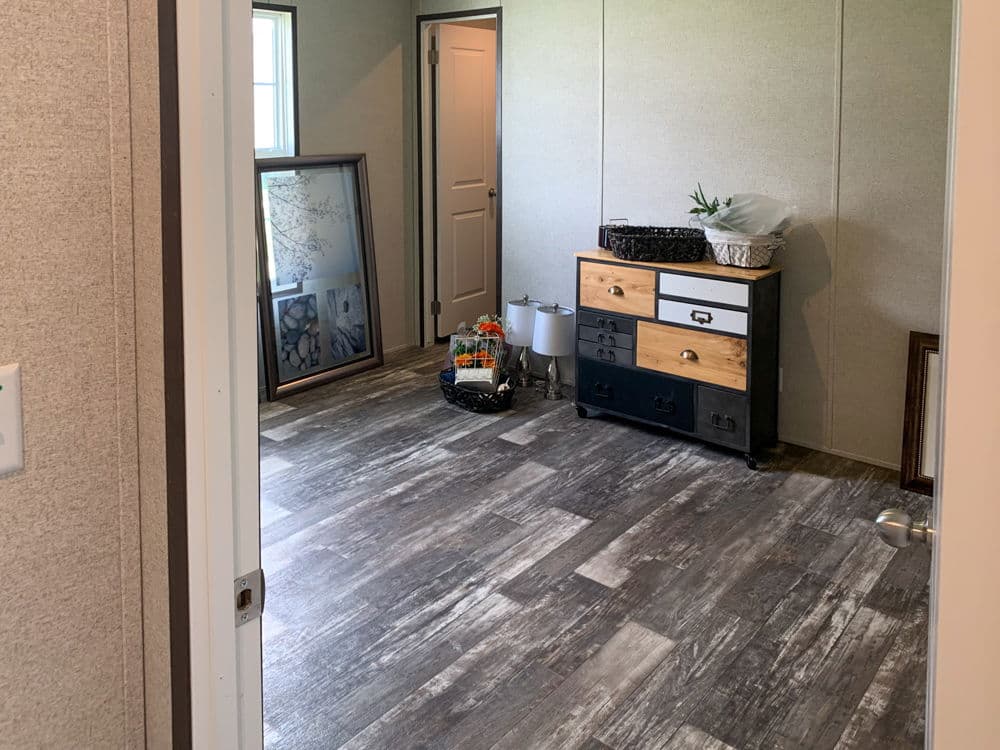 Wallboard 28 x 68 4 bed 2 bath 1,814 sq ft  interior home features