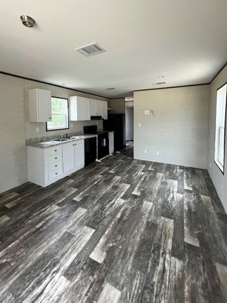 Wallboard 14 x 37 1 bed 1 bath 493 sq ft interior home features