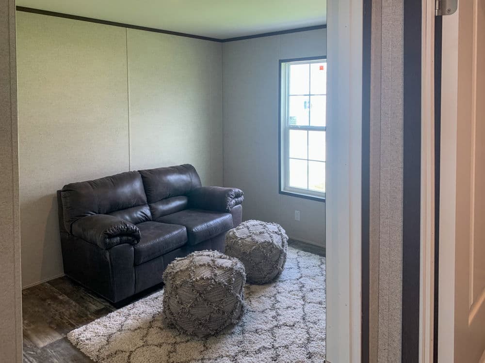 Wallboard 28 x 68 4 bed 2 bath 1,814 sq ft  interior home features