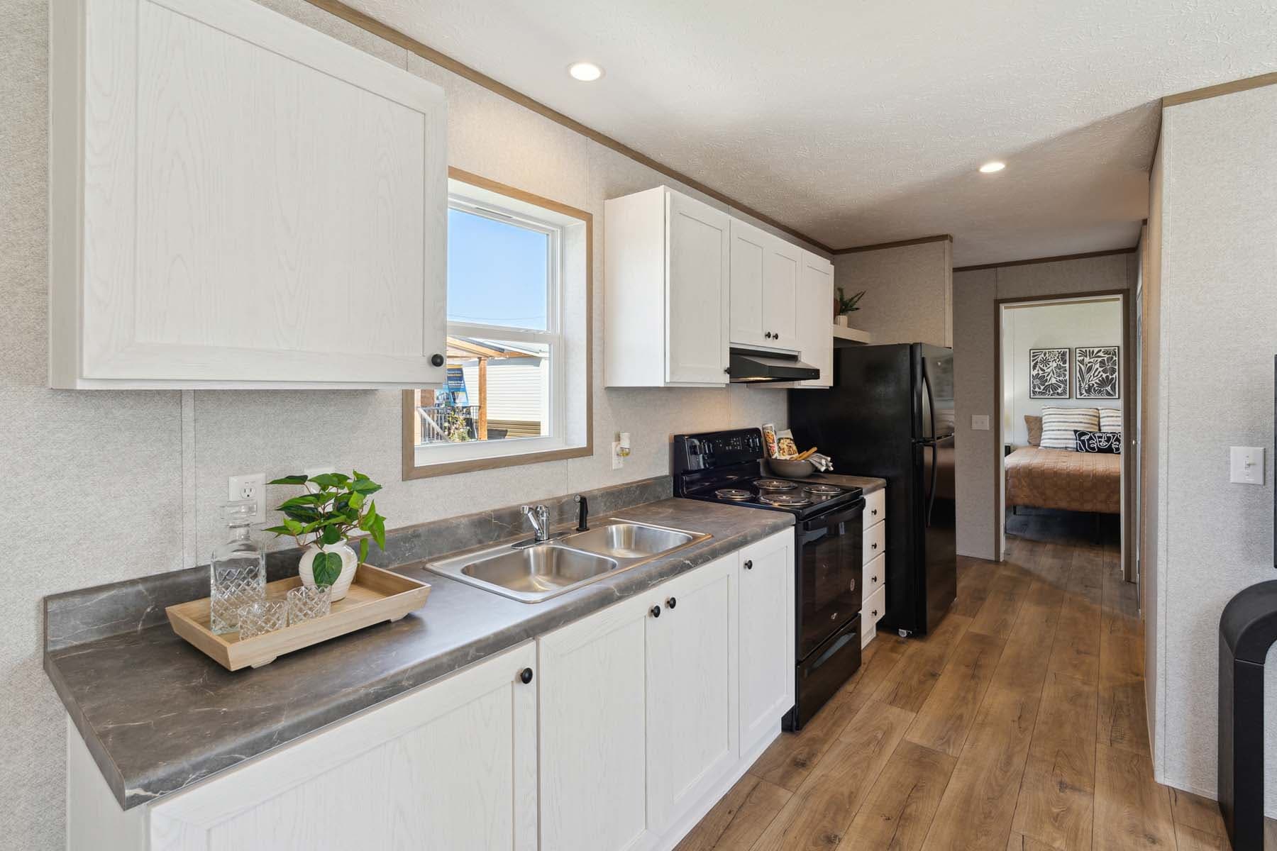 Thrifty  home features