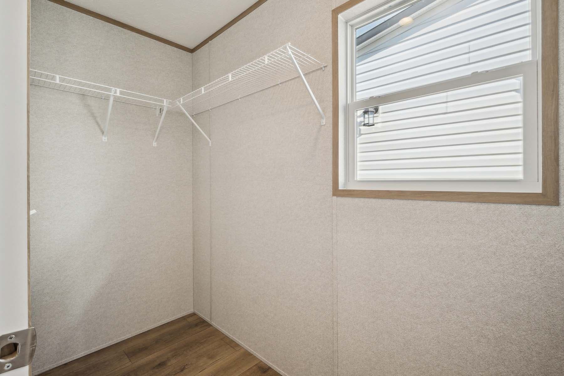 Burnett  home features