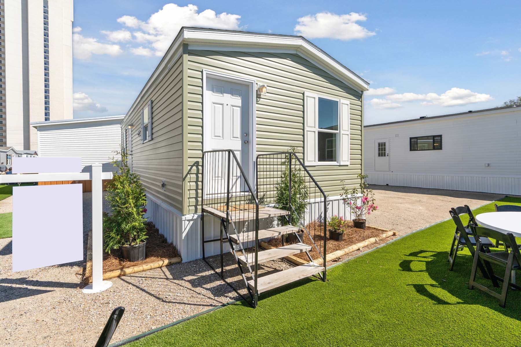 Thrifty  home features